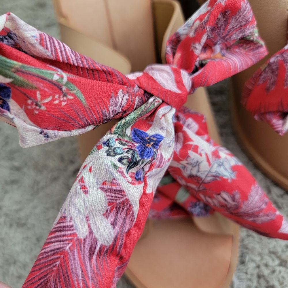 New Dolce Vita Aleeya Block Heels‎ High Heel Leather Sandals Floral Size 10 M - Picture 3 of 14